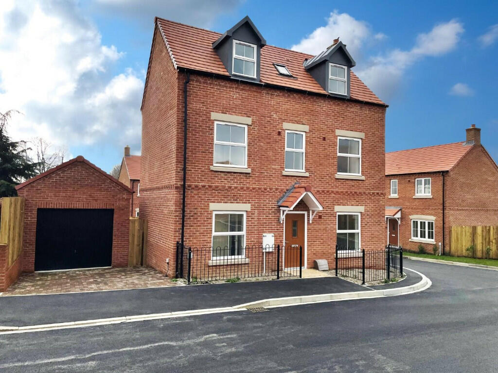 4 bedroom detached house for sale in 32 Windmill View, Wainds Field