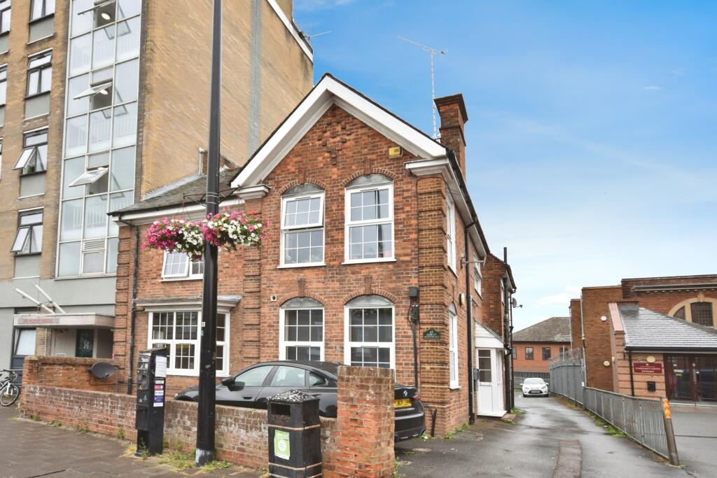 Main image of property: Buckingham Street, Aylesbury, HP20
