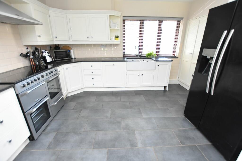 Additional property image - Station Road, Nailsea, BS48