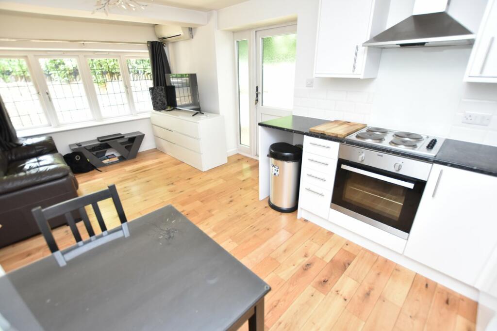 Additional property image - Station Road, Nailsea, BS48