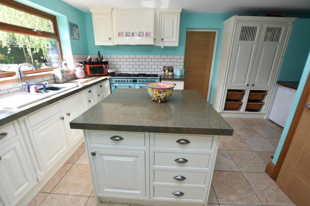 Additional property image - Turnbury Avenue, Nailsea, BS48