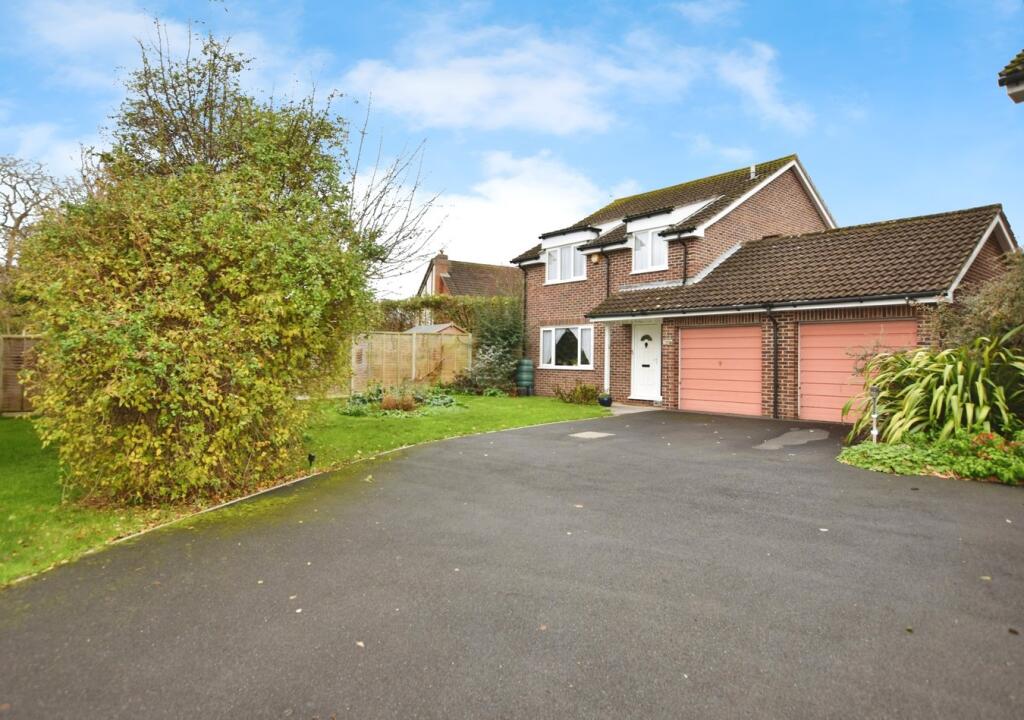 Main image of property: Spindleberry Grove, Nailsea, BS48