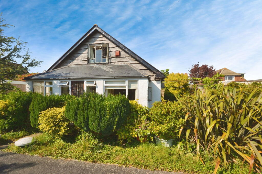 Main image of property: Tuscan Avenue, Bognor Regis, PO22 7TE