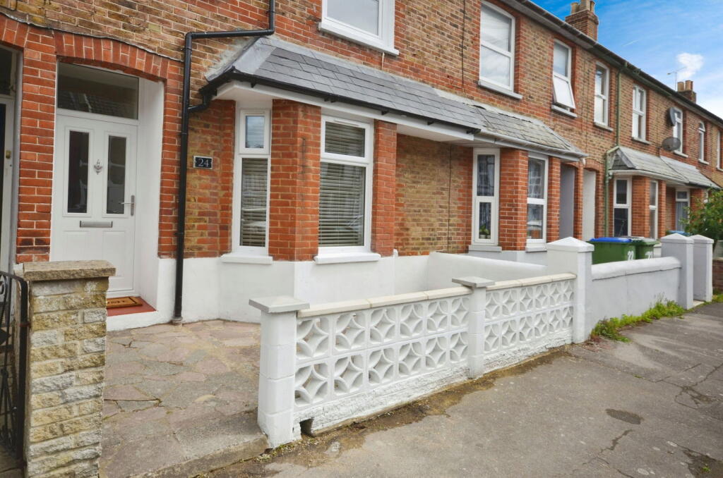 Main image of property: Essex Road, Bognor Regis, West Sussex, PO21 2BU