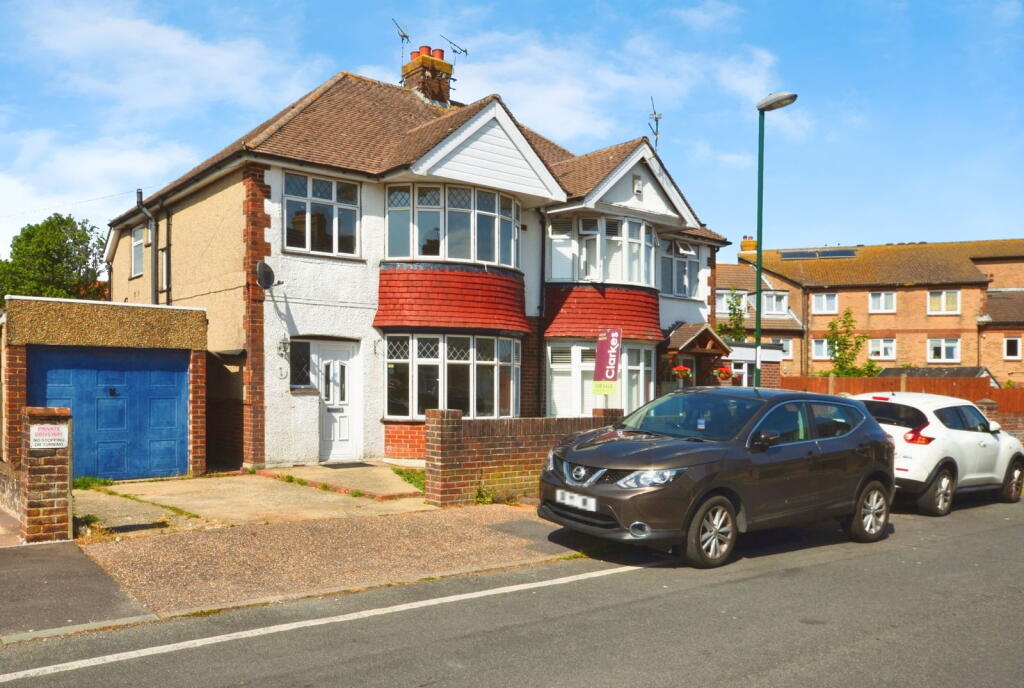 Main image of property: Newtown Avenue, Bognor Regis, West Sussex, PO21 5HS