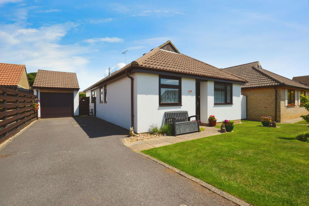 Main image of property: Trendle Green, Bognor Regis, PO21 3TZ
