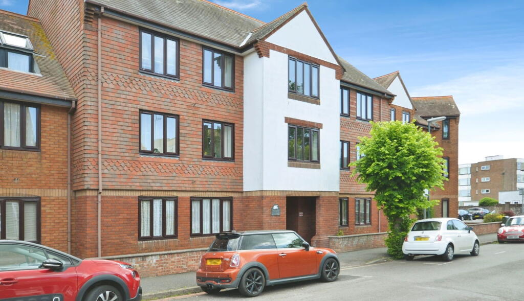 Main image of property: Campbell Road, Bognor Regis, PO21 1AH