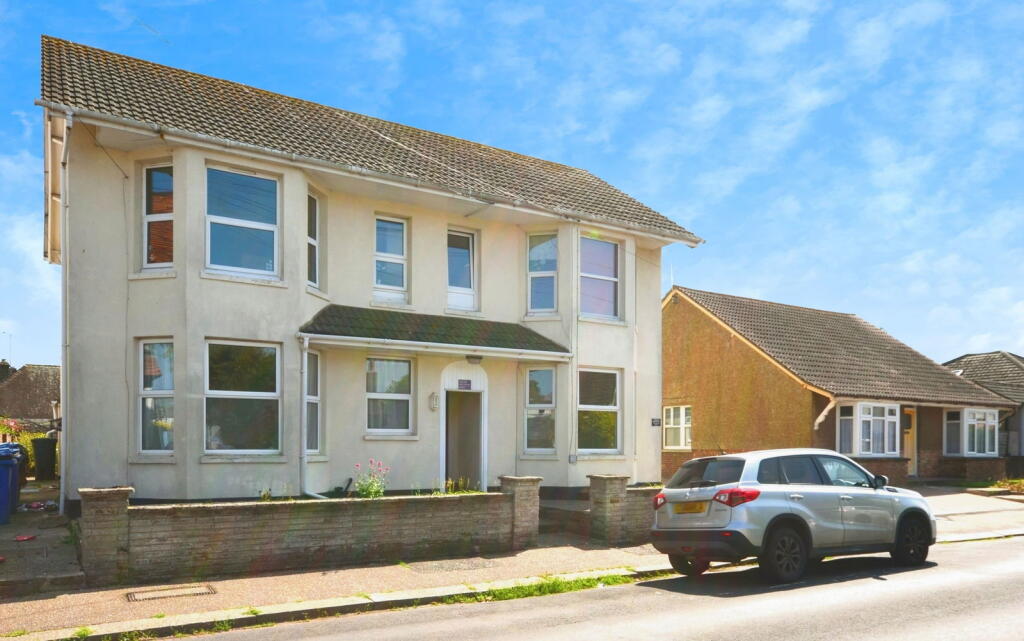 Main image of property: Bassett Road, Bognor Regis, West Sussex, PO21 2JH
