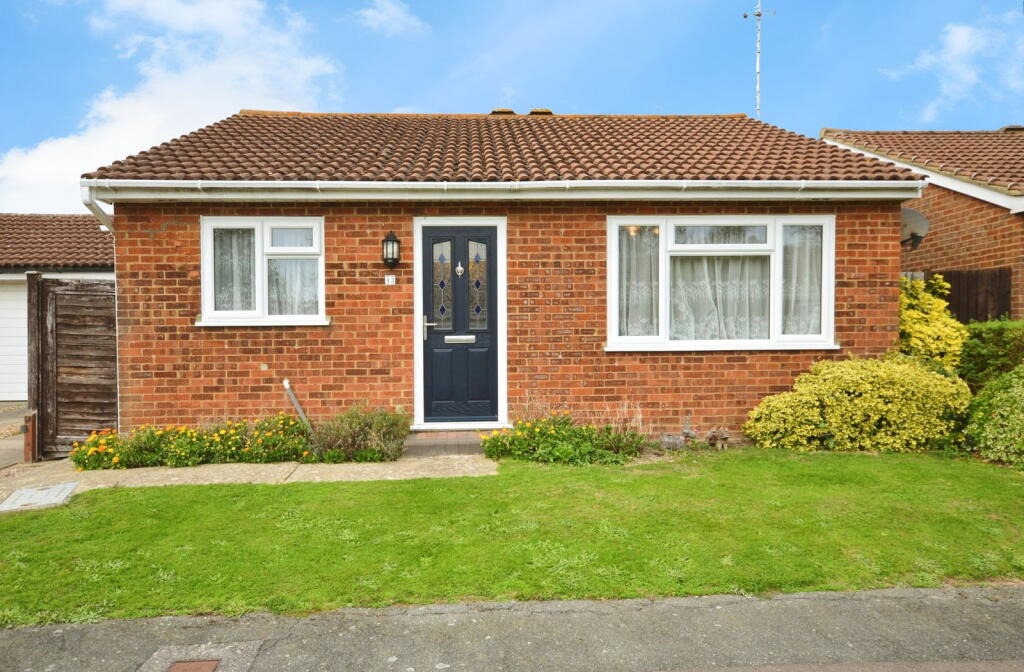 Main image of property: Sunningdale Gardens, Bognor Regis, PO22 9LE