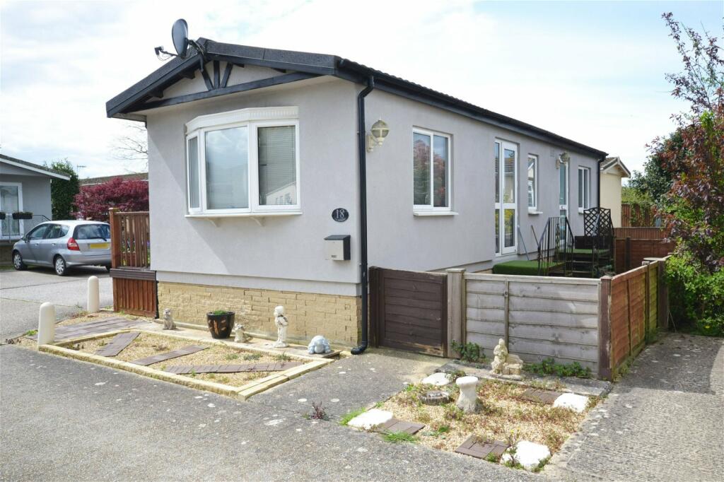 1 bedroom mobile home for sale in Shripney Road, Bognor Regis, PO22