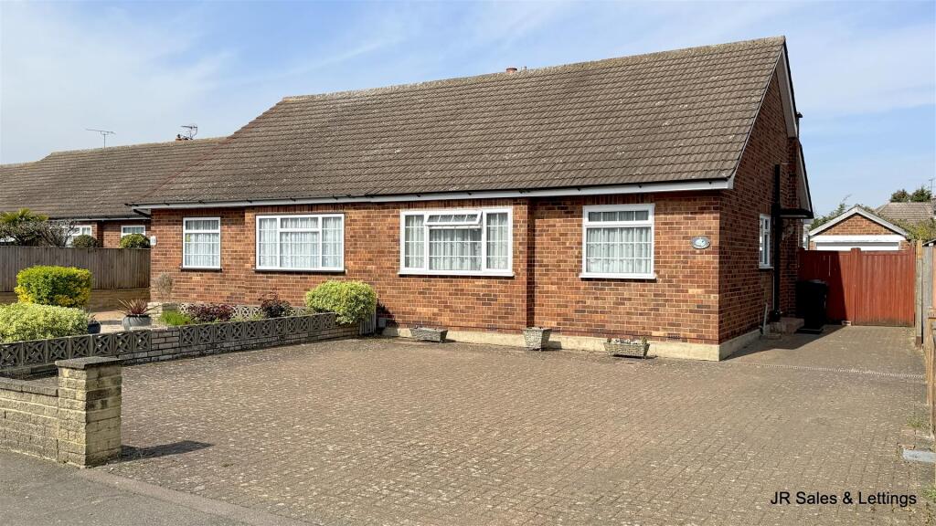 Main image of property: Arundel Close, Cheshunt
