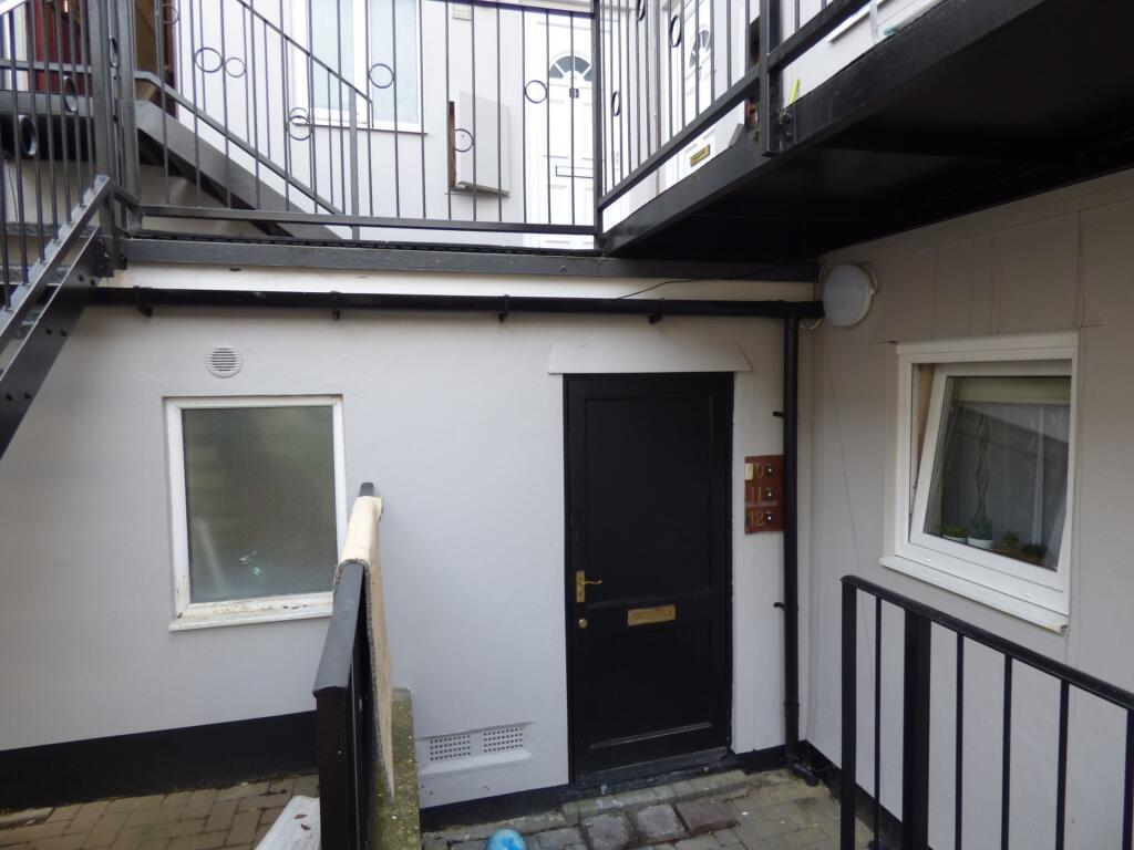 Main image of property: Lathwell Court, LU2 7QZ