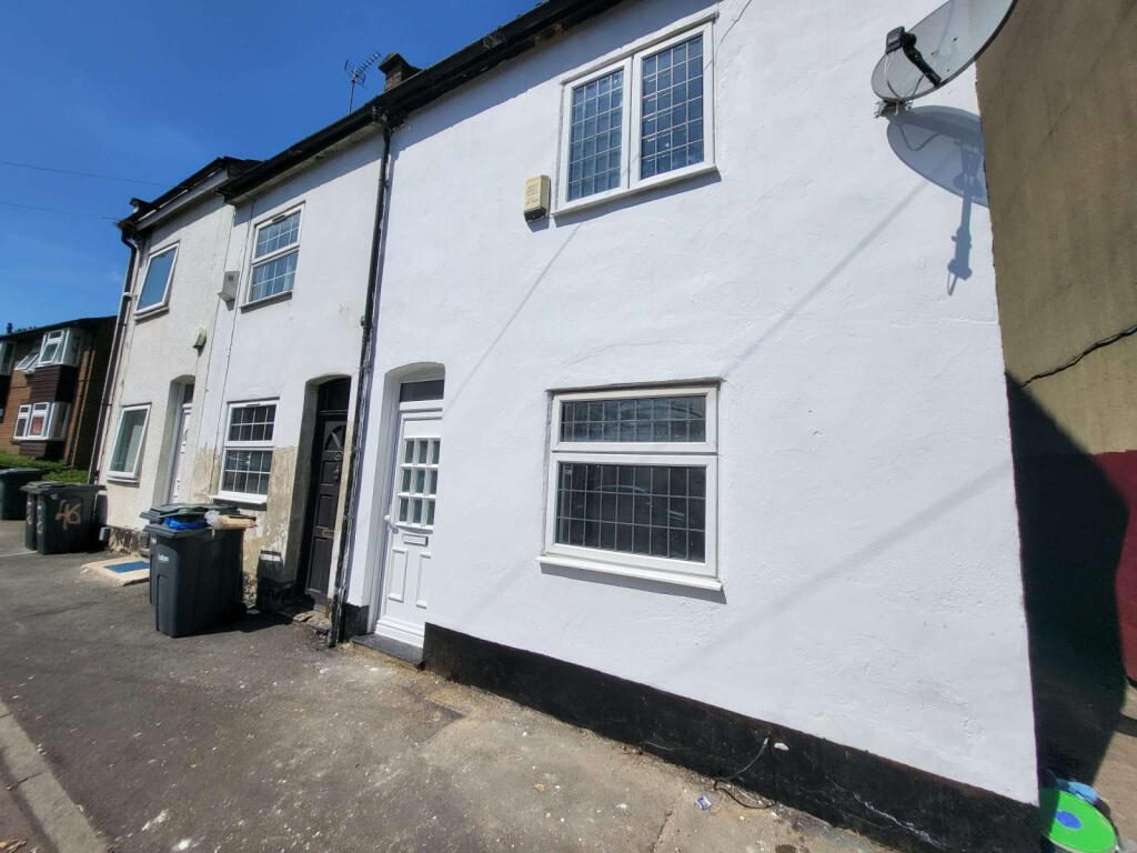 Main image of property: 42 Stanley Street, LU1