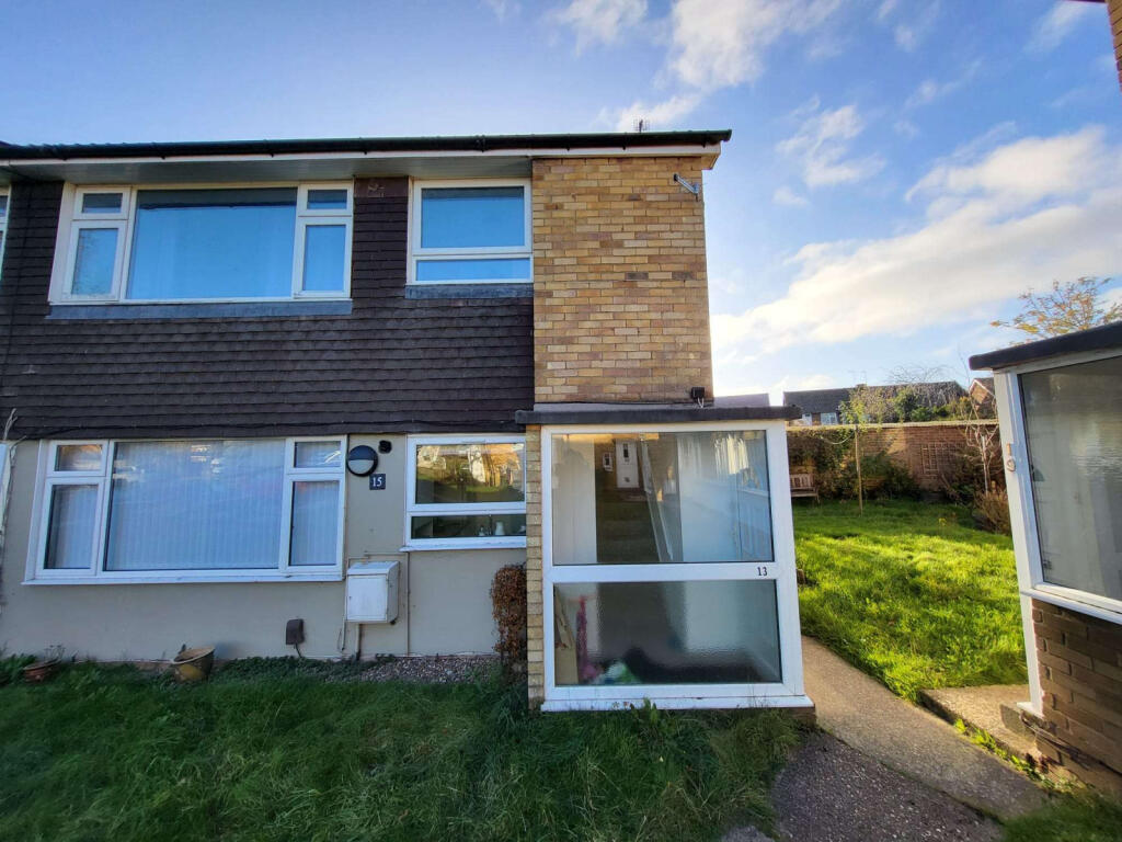 Main image of property: 13 Green Oaks, LU2