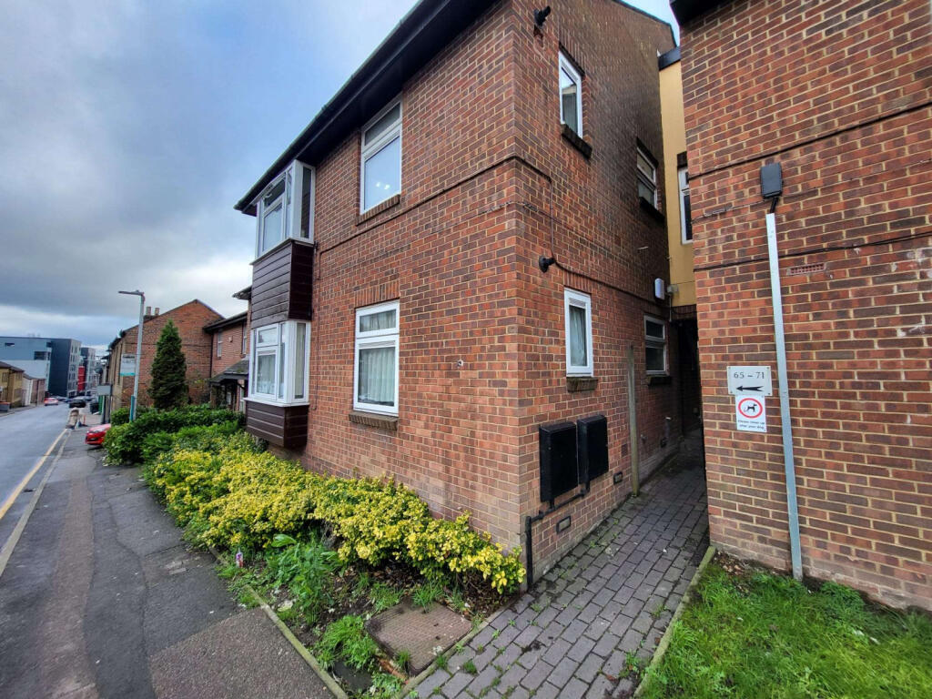 Main image of property: Dumfries Street, Luton