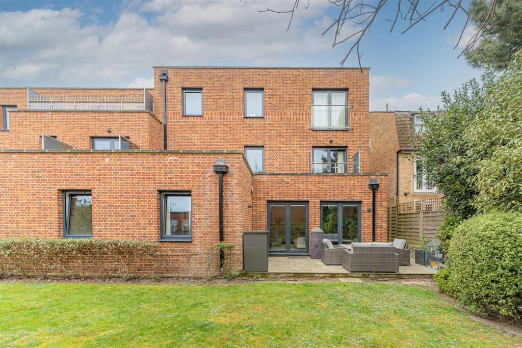 Main image of property: Wellington Road, Enfield