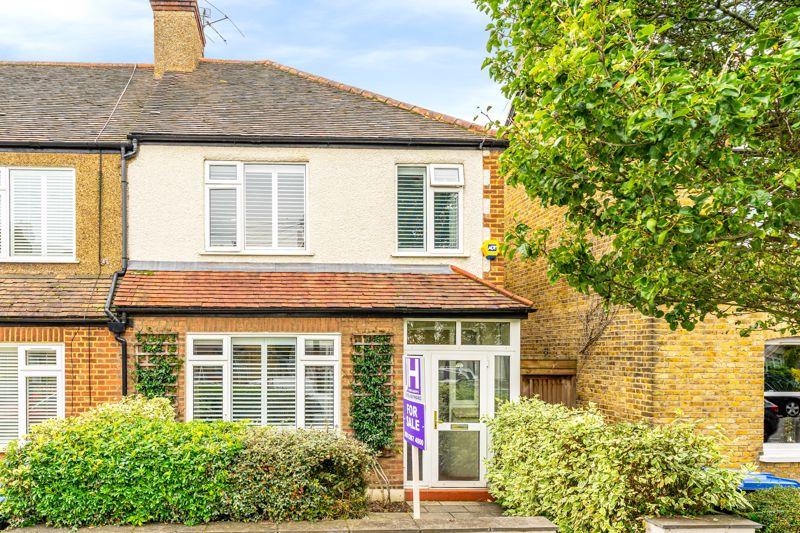 3 bedroom terraced house for sale in Halifax Road, Enfield, EN2