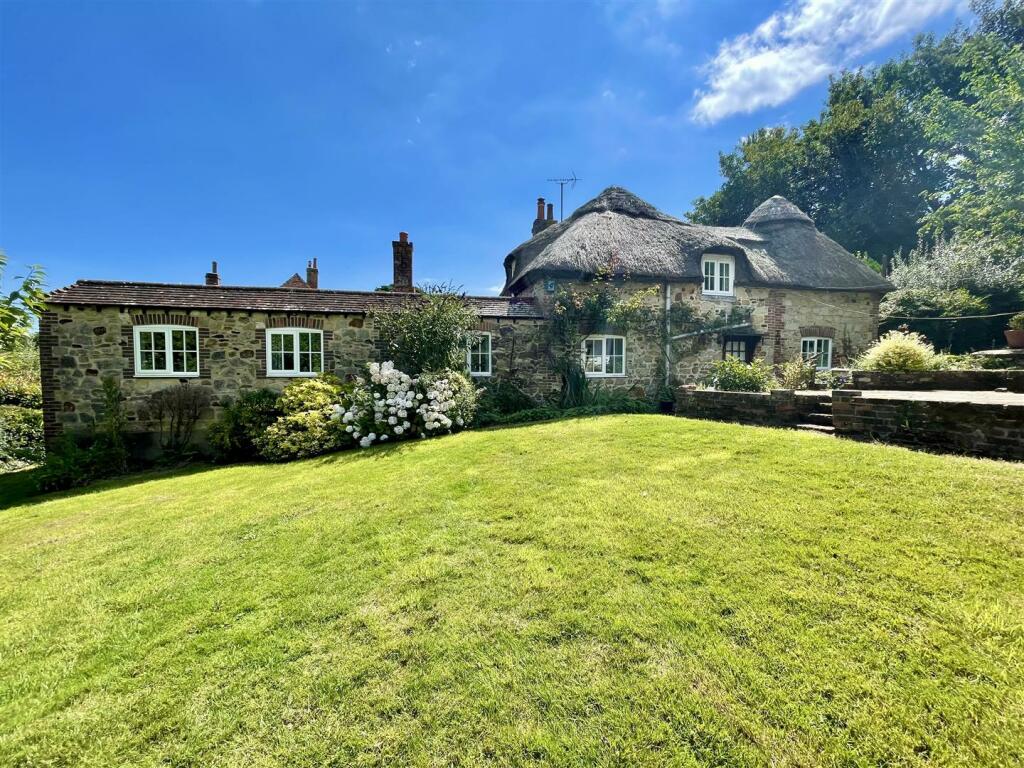 Houses For Sale Battery Hill Fairlight at David Cates blog