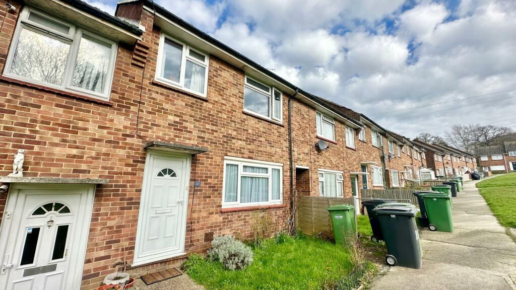 3 bedroom terraced house for sale in Linley Drive, Hastings, TN34