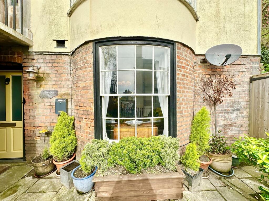1 bedroom apartment for sale in Croft Road, Hastings, TN34