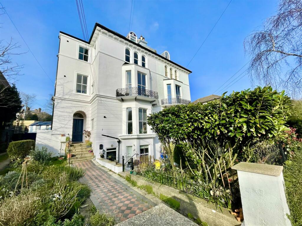 1 bedroom apartment for sale in Pevensey Road, St. LeonardsOnSea, TN38
