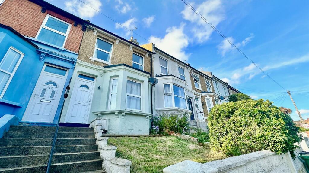 2 bedroom terraced house for sale in Harold Road, Hastings, TN35