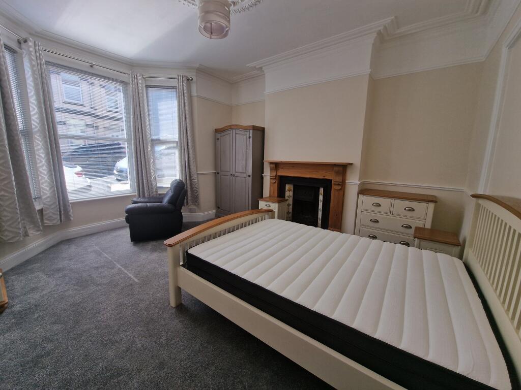 Main image of property: Room, Cranbourne Avenue
