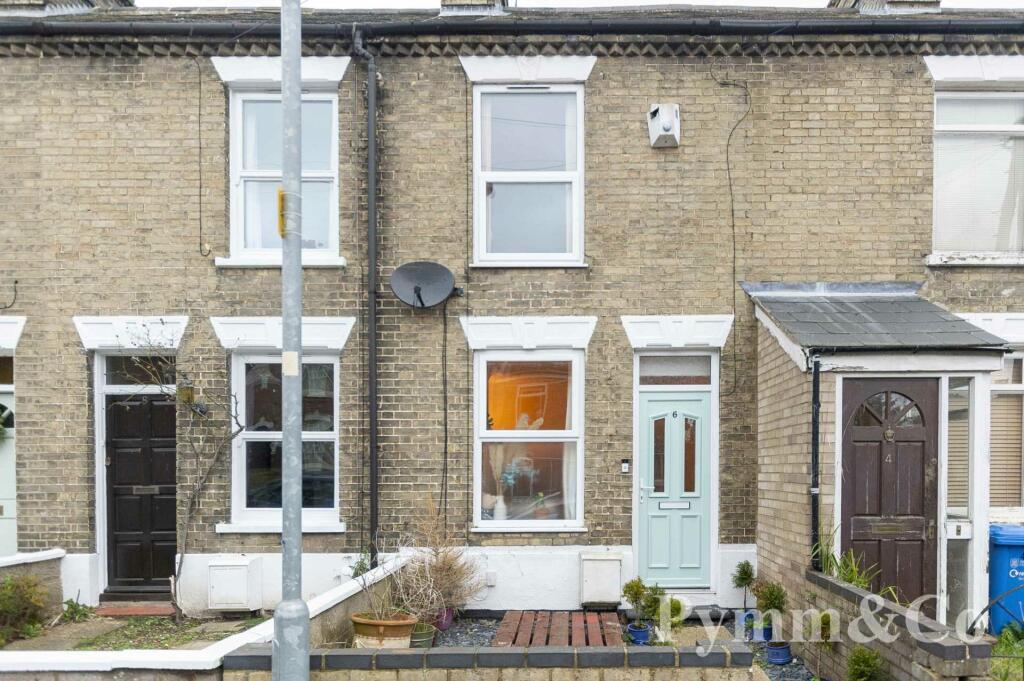2 bedroom terraced house for sale in Waldeck Road, Norwich, NR4
