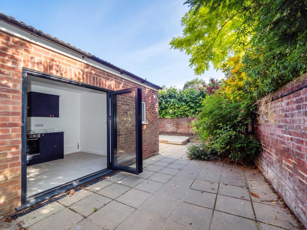 3 Bedrooms House Norwich Golden Triangle Trovit