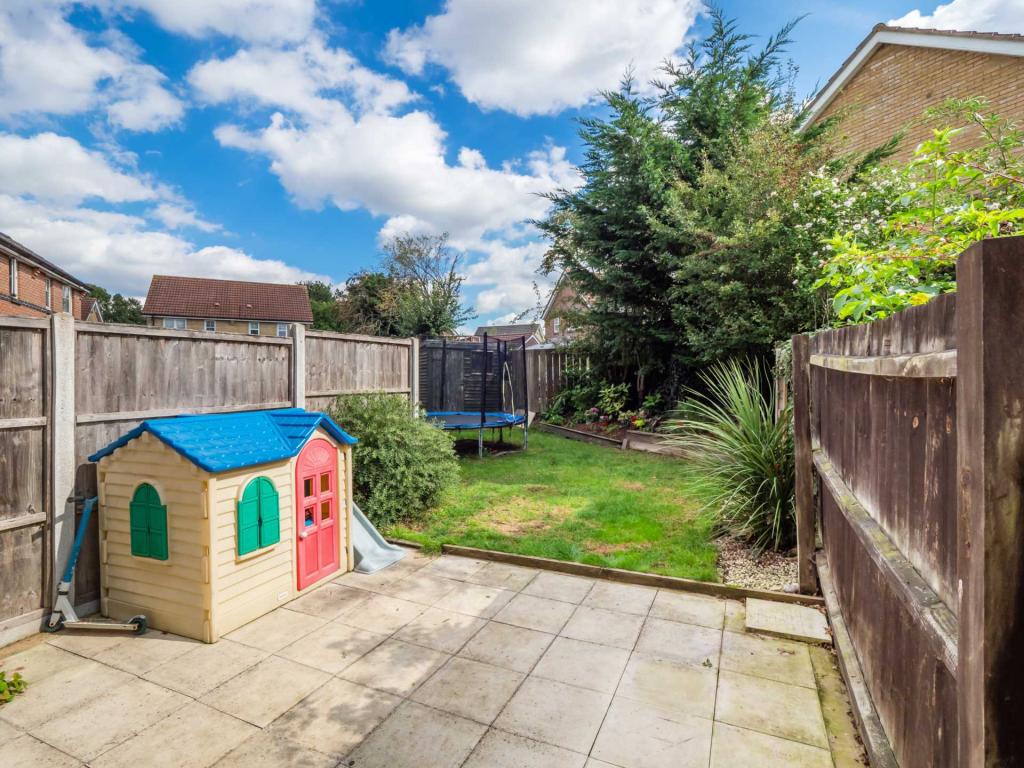 2 bedroom terraced house for sale in Barleyfield Road, Horsford, NR10