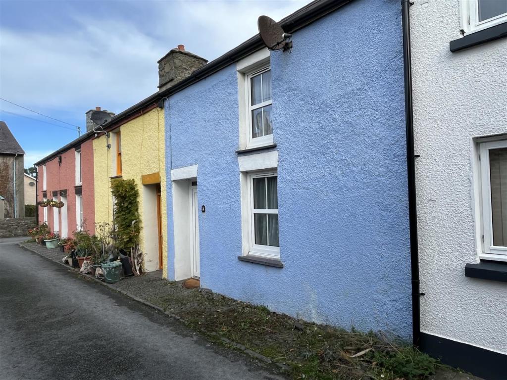 2 bedroom cottage for sale in Pretty Riverside setting, Aberarth, Near
