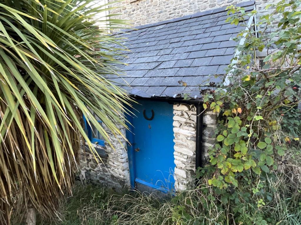 2 bedroom cottage for sale in Pretty Riverside setting, Aberarth, Near