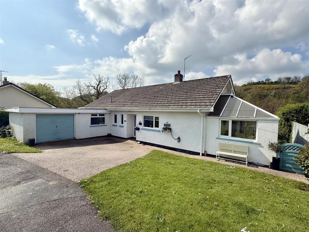 Main image of property: Llanwern Estate, Gilfachrheda, New Quay