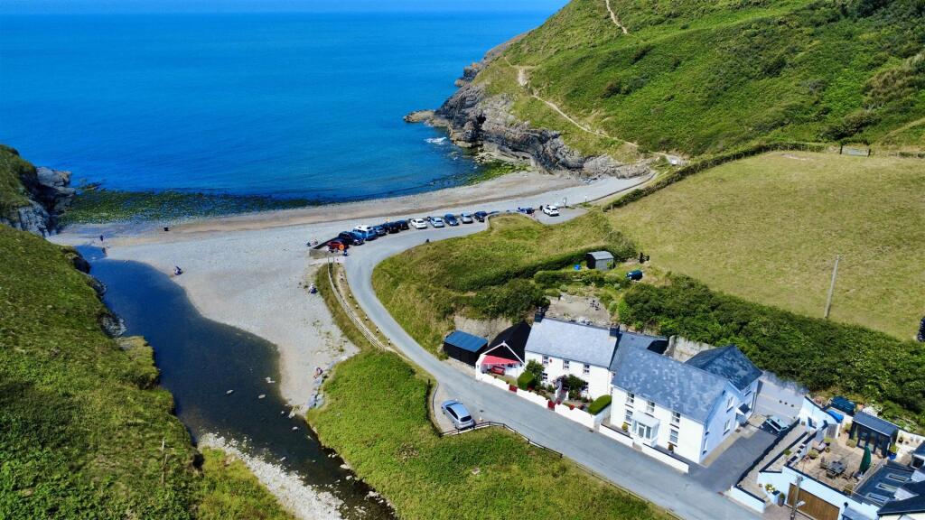 Main image of property: Cwmtydu, Llwyndafydd