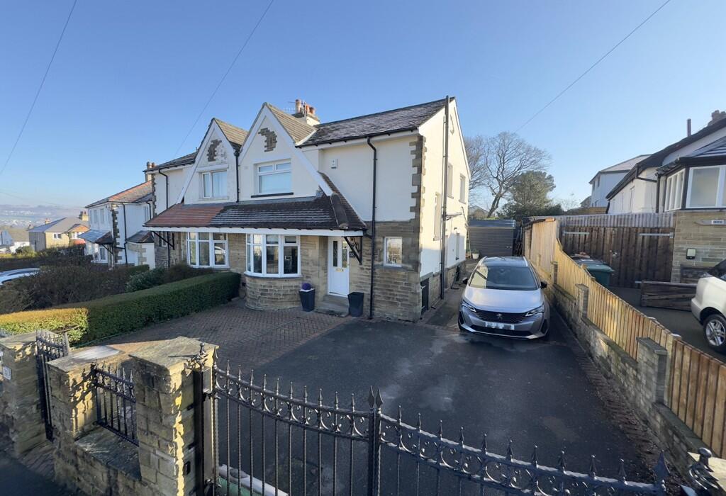 3 bedroom semidetached house for sale in Moorhead Crescent, Moorhead