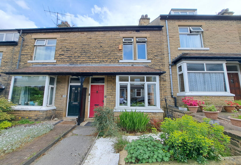 3 bedroom terraced house for sale in Scarborough Road, Shipley, West Yorkshire, BD18
