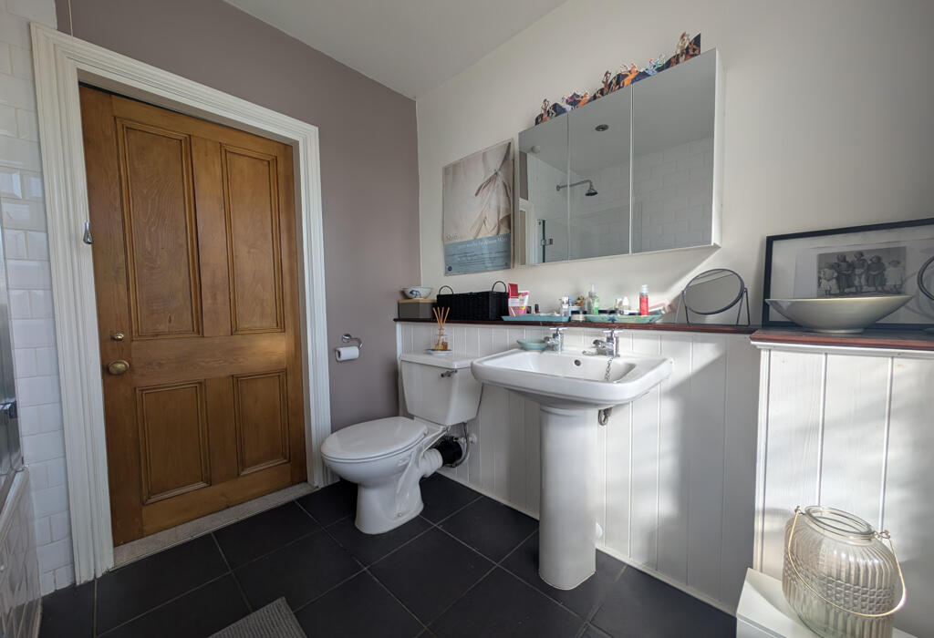Additional property image - Victoria Road, Saltaire, West Yorkshire