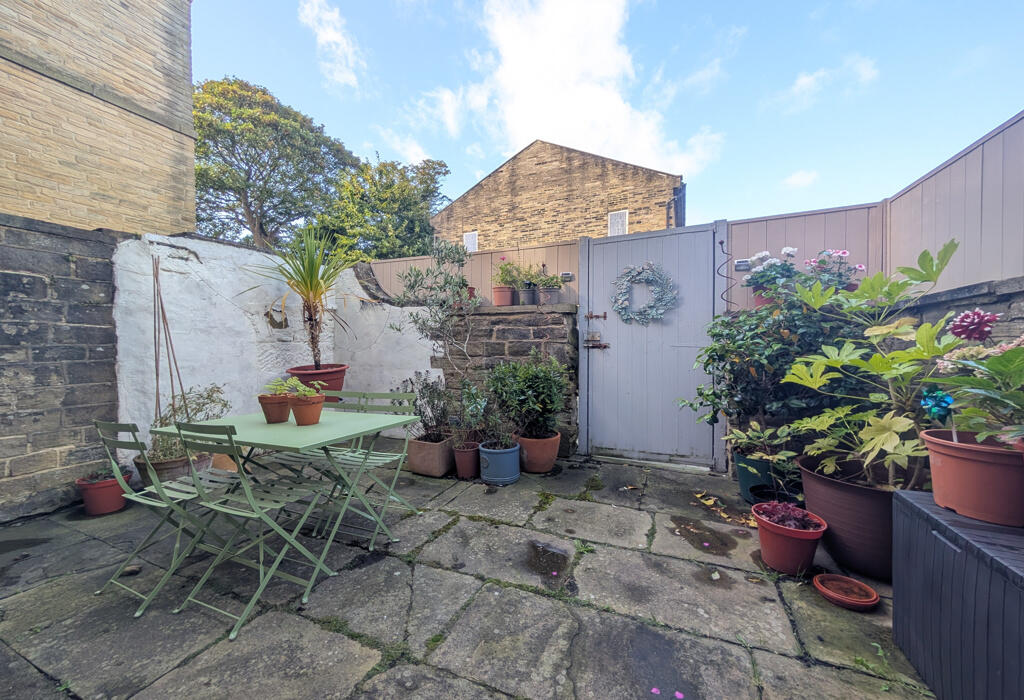 Additional property image - Victoria Road, Saltaire, West Yorkshire
