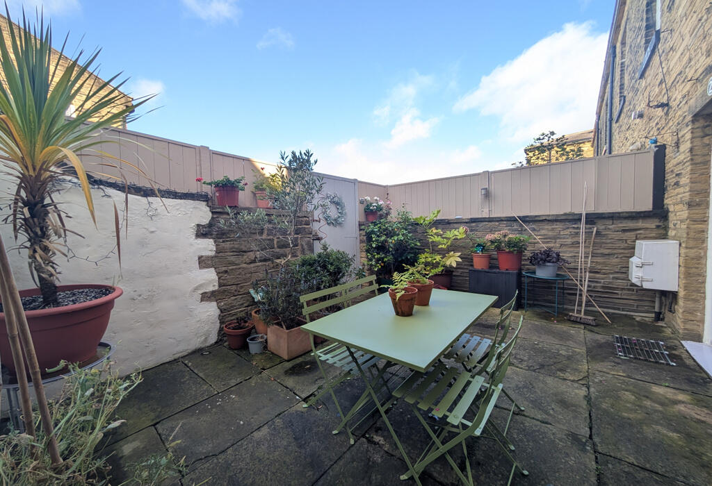 Additional property image - Victoria Road, Saltaire, West Yorkshire