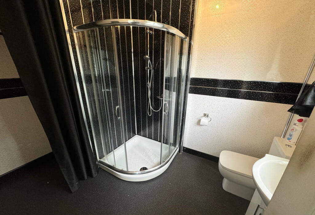 Additional property image - Brantwood Close, Heaton, Bradford, West Yorkshire