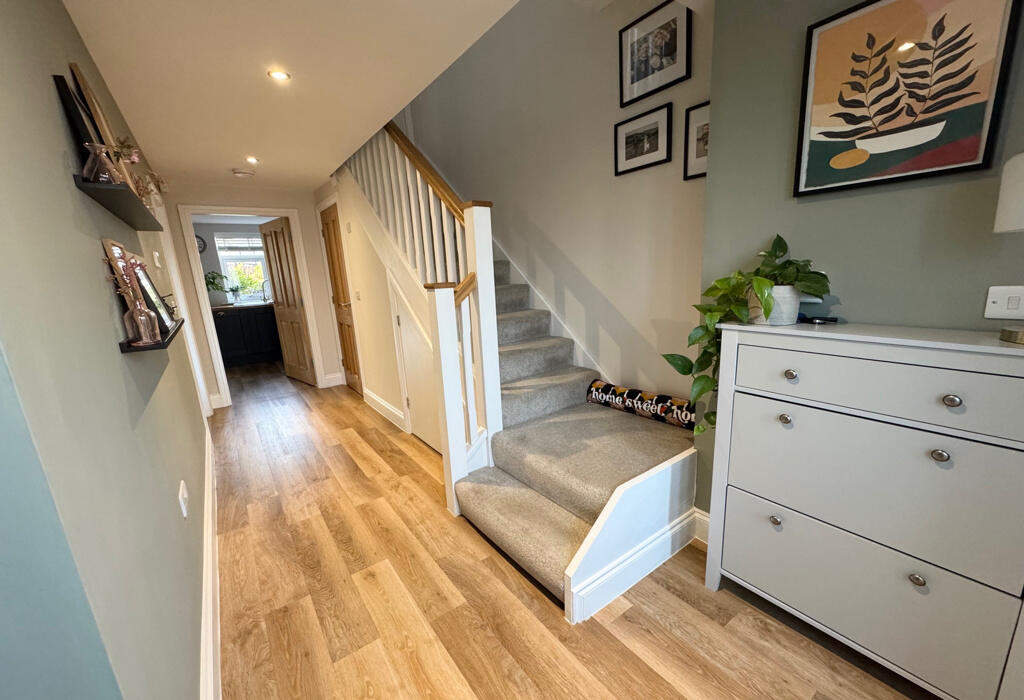Additional property image - Bankfield Road, Nab Wood, Shipley, West Yorkshire