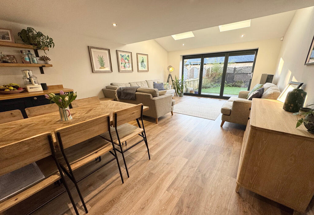 Additional property image - Bankfield Road, Nab Wood, Shipley, West Yorkshire
