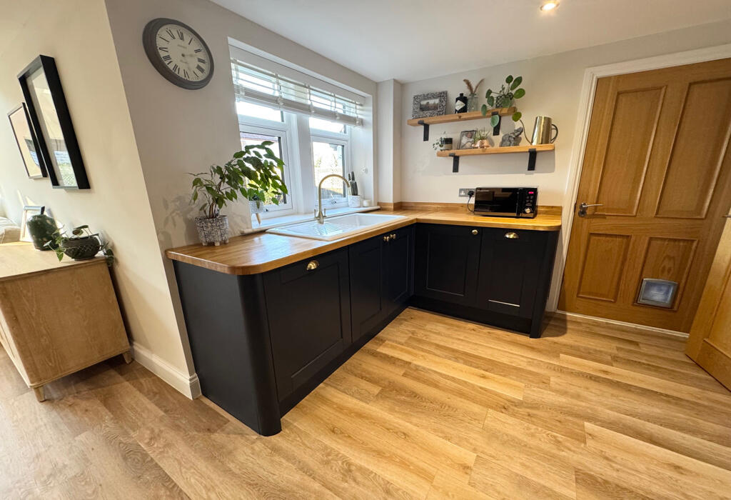 Additional property image - Bankfield Road, Nab Wood, Shipley, West Yorkshire