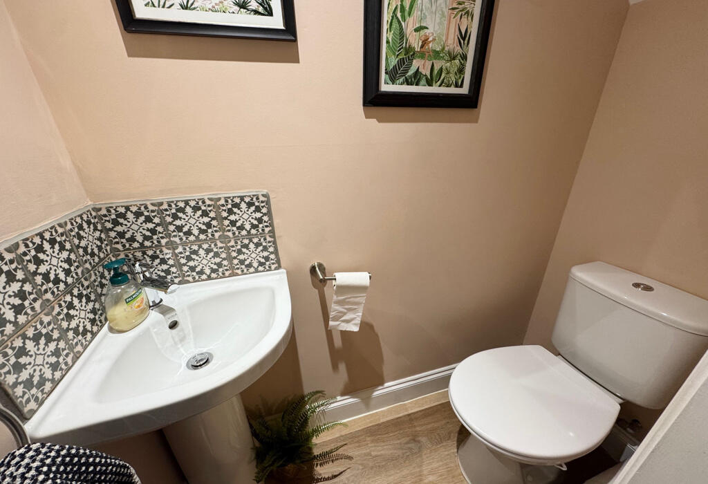 Additional property image - Bankfield Road, Nab Wood, Shipley, West Yorkshire