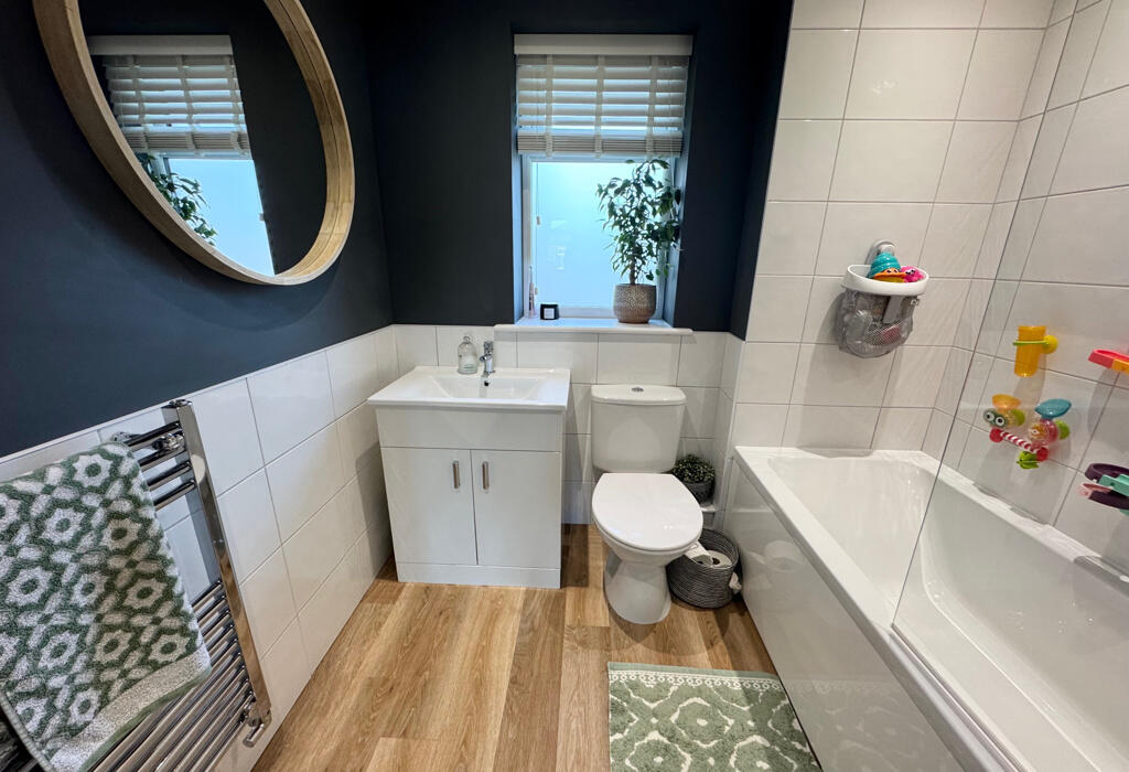 Additional property image - Bankfield Road, Nab Wood, Shipley, West Yorkshire