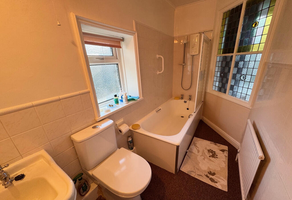 Additional property image - Moorhead Terrace, Moorhead, Shipley, West Yorkshire