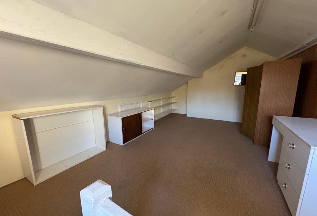 Additional property image - Moorhead Terrace, Moorhead, Shipley, West Yorkshire