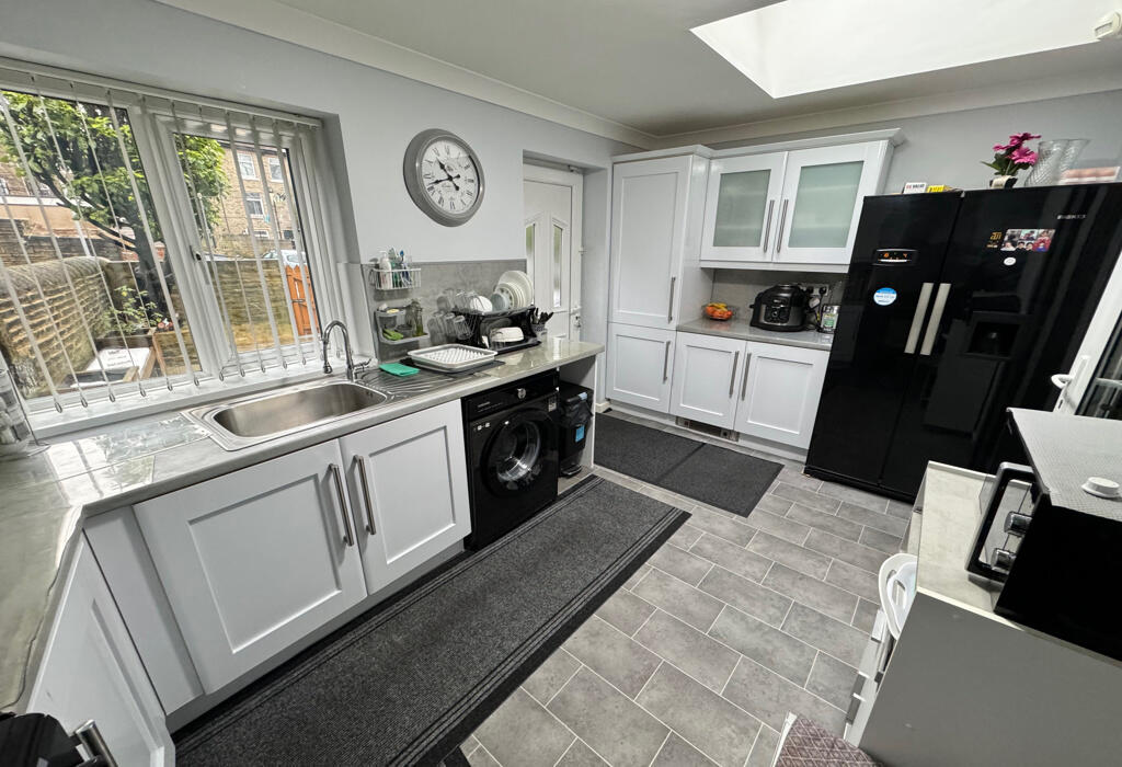 Additional property image - Norwood Terrace, Shipley, West Yorkshire