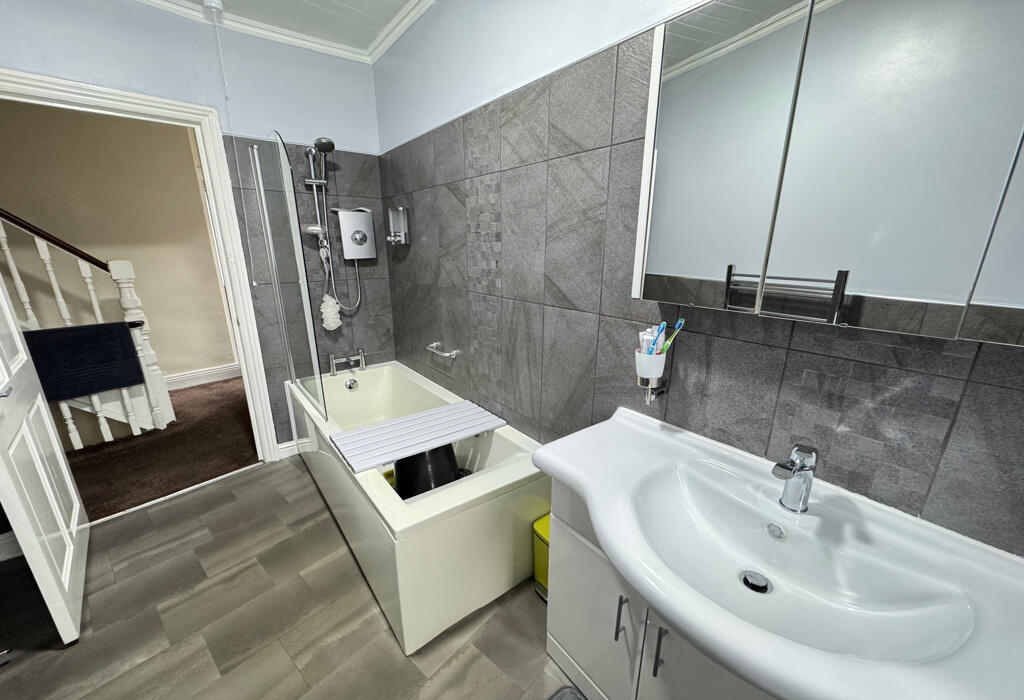 Additional property image - Norwood Terrace, Shipley, West Yorkshire