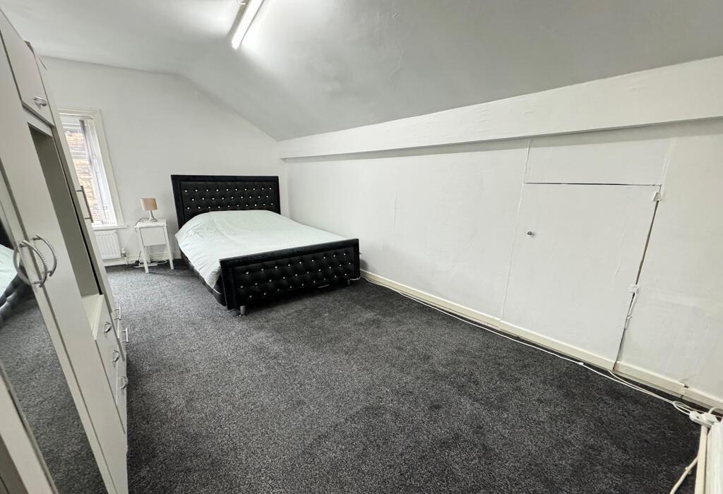 Additional property image - Norwood Terrace, Shipley, West Yorkshire